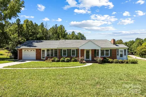 4462 Flat Creek Rd, Heath Springs, SC 29058