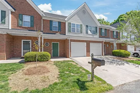 2059 Lennox Square Rd, Charlotte, NC 28210