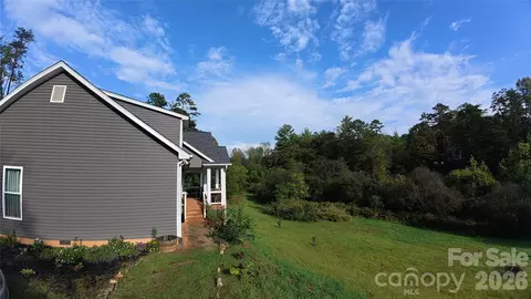 19 Higgins Rd, Weaverville, NC 28787