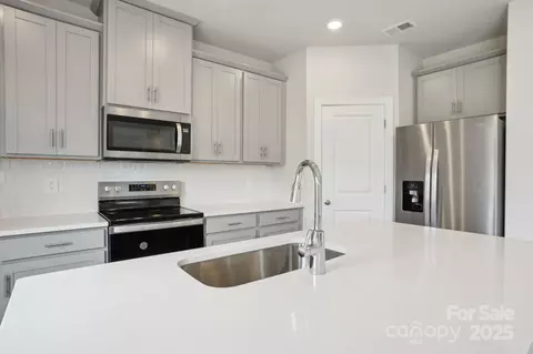 1228 Morehead Dr, Salisbury, NC 28144 photo 9