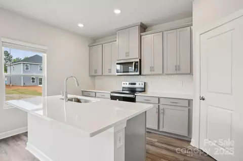 1228 Morehead Dr, Salisbury, NC 28144 photo 8