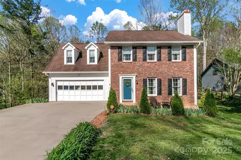 6 Southchase Dr, Fletcher, NC 28732