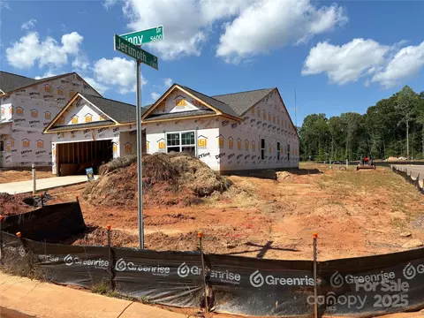 5602 Skinny Dr, Charlotte, NC 28215