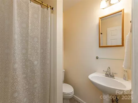 Bath - 211 Warrior Mountain Rd, Tryon, NC 28782 photo 2 of 3