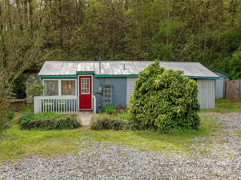Exterior - 211 Warrior Mountain Rd, Tryon, NC 28782 photo 7 of 9