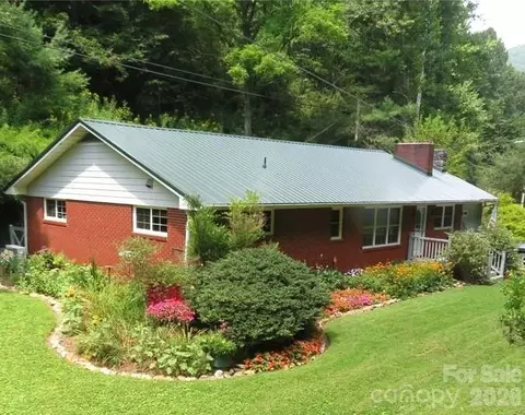 3829 Coxes Creek Rd, Burnsville, NC 28714