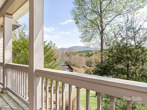 Exterior - 69 Ledgestone Dr, Fairview, NC 28730 photo 3 of 6