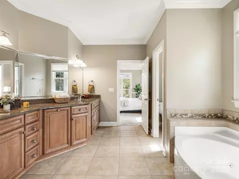 Bath - 69 Ledgestone Dr, Fairview, NC 28730 photo 2 of 5
