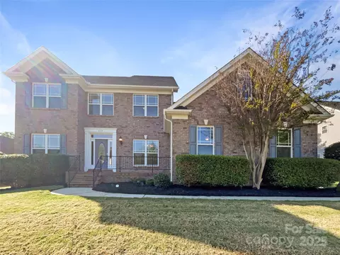 5104 Shannamara Dr, Matthews, NC 28104