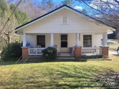 2556 Zacks Fork Rd, Lenoir, NC 28645