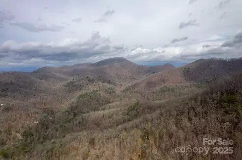 Stone Pillow 11 Road #11, Tuckasegee, NC 28783