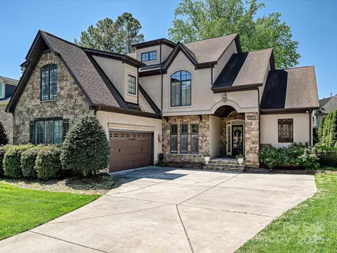 7208 Ashton Gate Dr, Charlotte, NC 28270