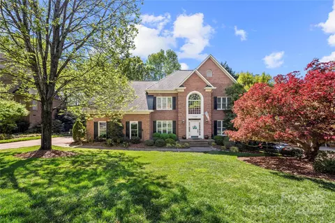 10609 Oak Pond Cir, Charlotte, NC 28277