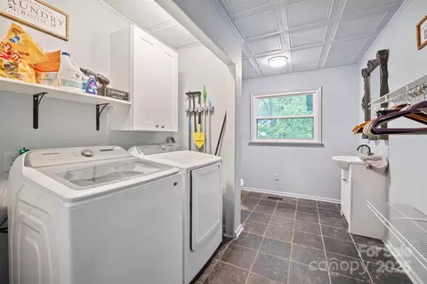 213 Lost Corner Rd, Morganton, NC 28655 photo 8