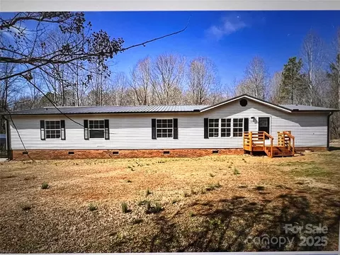 266 Ridgewood Dr, Linwood, NC 27299