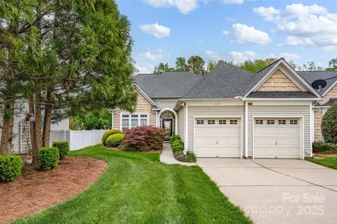 141 Ivy Creek Ln, Mooresville, NC 28115