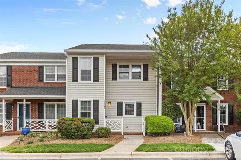 10942 Winterbourne Ct, Charlotte, NC 28277