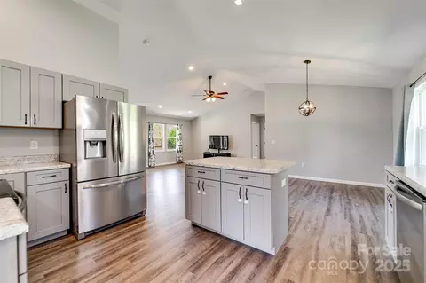 Kitchen - 2349 E Fork Rd, Sylva, NC 28779 photo 4 of 5
