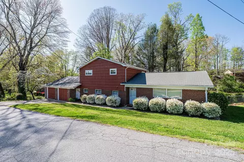 207 Robinwood Ne Cir NE, Lenoir, NC 28645