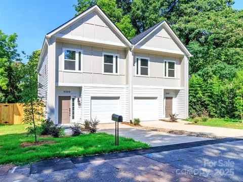2505 Elon St, Charlotte, NC 28208