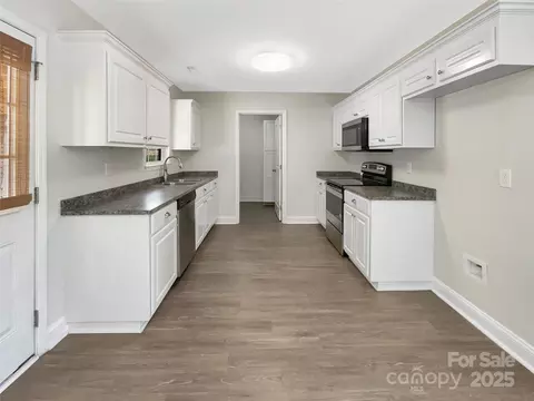 1399 Foxbrook Cir, Lancaster, SC 29720 photo 6