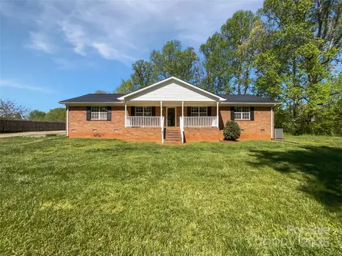 2035 Mauney Rd, Bessemer City, NC 28016