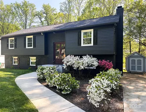 7507 Limerick Dr, Charlotte, NC 28270