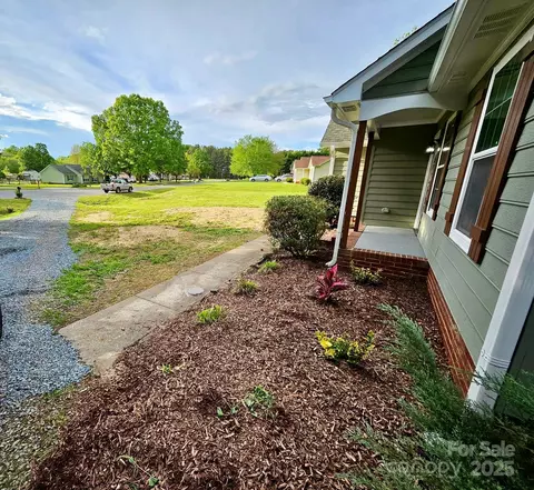 Exterior - 213 Meadow Wind Ct, Monroe, NC 28110 photo 2 of 5