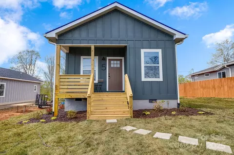 5 Poplar Ln, Asheville, NC 28804