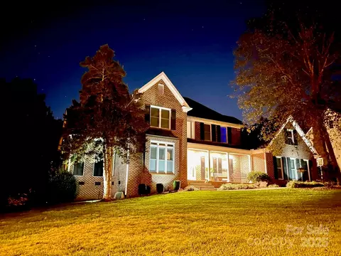 1901 Benjamin Dr, Salisbury, NC 28146