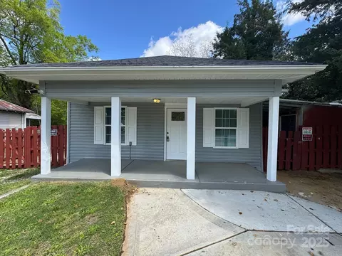 402 California St, York, SC 29745