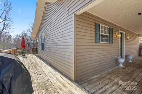 Exterior - 4 Dreskin Rd, Murphy, NC 28906 photo 4 of 12