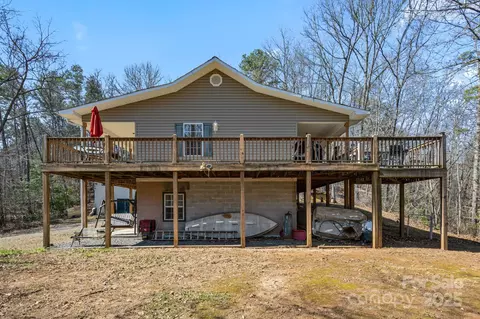 Exterior - 4 Dreskin Rd, Murphy, NC 28906 photo 10 of 12