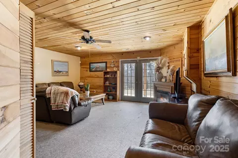 Living - 4 Dreskin Rd, Murphy, NC 28906 photo 2 of 2