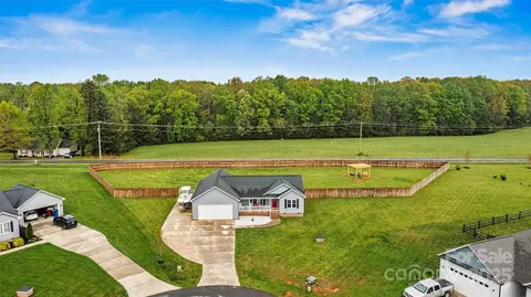 3659 Kimber Ln, Sherrills Ford, NC 28673