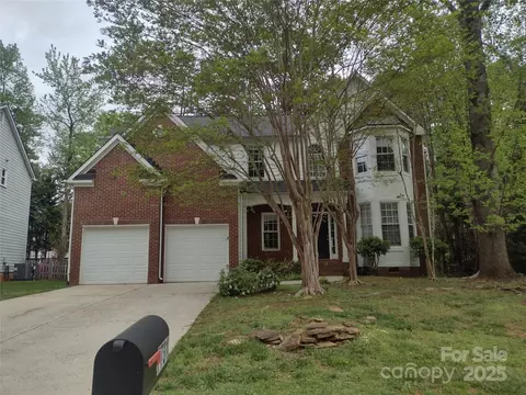 7731 Harrington Woods 17 Rd #17, Charlotte, NC 28269