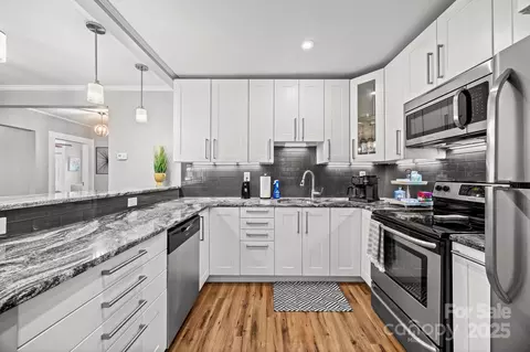 Kitchen - 2222 Moose Rd, Kannapolis, NC 28083 photo 4 of 7