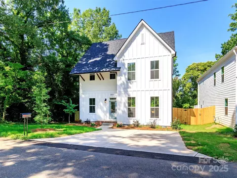 2501 Elon St, Charlotte, NC 28208