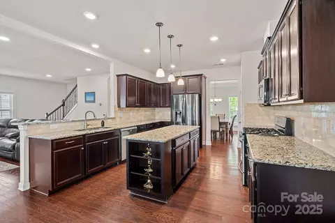 Kitchen - 9867 Travertine Trl, Davidson, NC 28036 photo 1 of 3