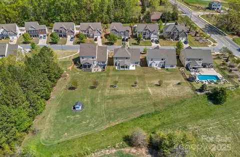 View/Area - 9867 Travertine Trl, Davidson, NC 28036 photo 3 of 4