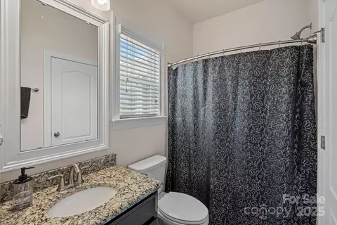 Bath - 9867 Travertine Trl, Davidson, NC 28036 photo 1 of 4