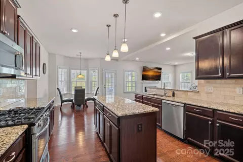 Kitchen - 9867 Travertine Trl, Davidson, NC 28036 photo 2 of 3