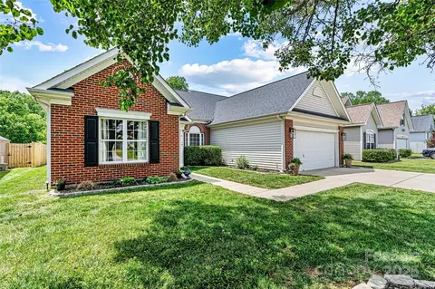 158 Bluffton Rd, Mooresville, NC 28115