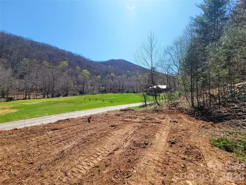 300 Shining Rock 25 Dr #25, Canton, NC 28716