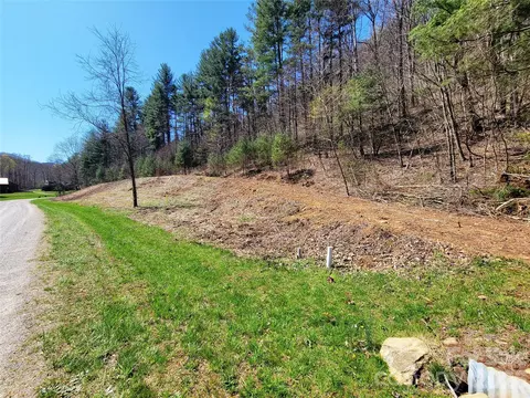 300 Shining Rock 25 Dr #25, Canton, NC 28716