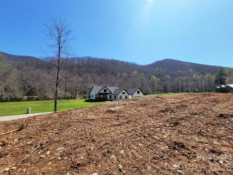 300 Shining Rock 25 Dr #25, Canton, NC 28716