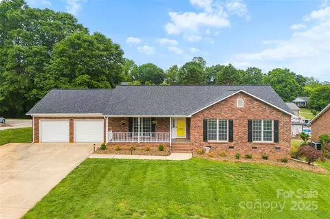 2459 Glenridge Dr, Gastonia, NC 28054