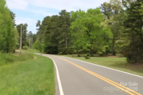 5264 Battleground Rd, Kings Mountain, NC 28086