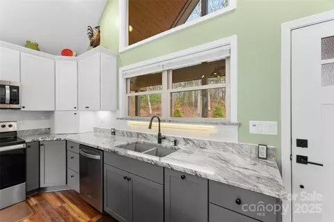 311 Feedrock Rd, Brevard, NC 28712 photo 8
