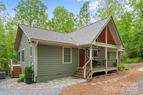 311 Feedrock Rd, Brevard, NC 28712 photo 2